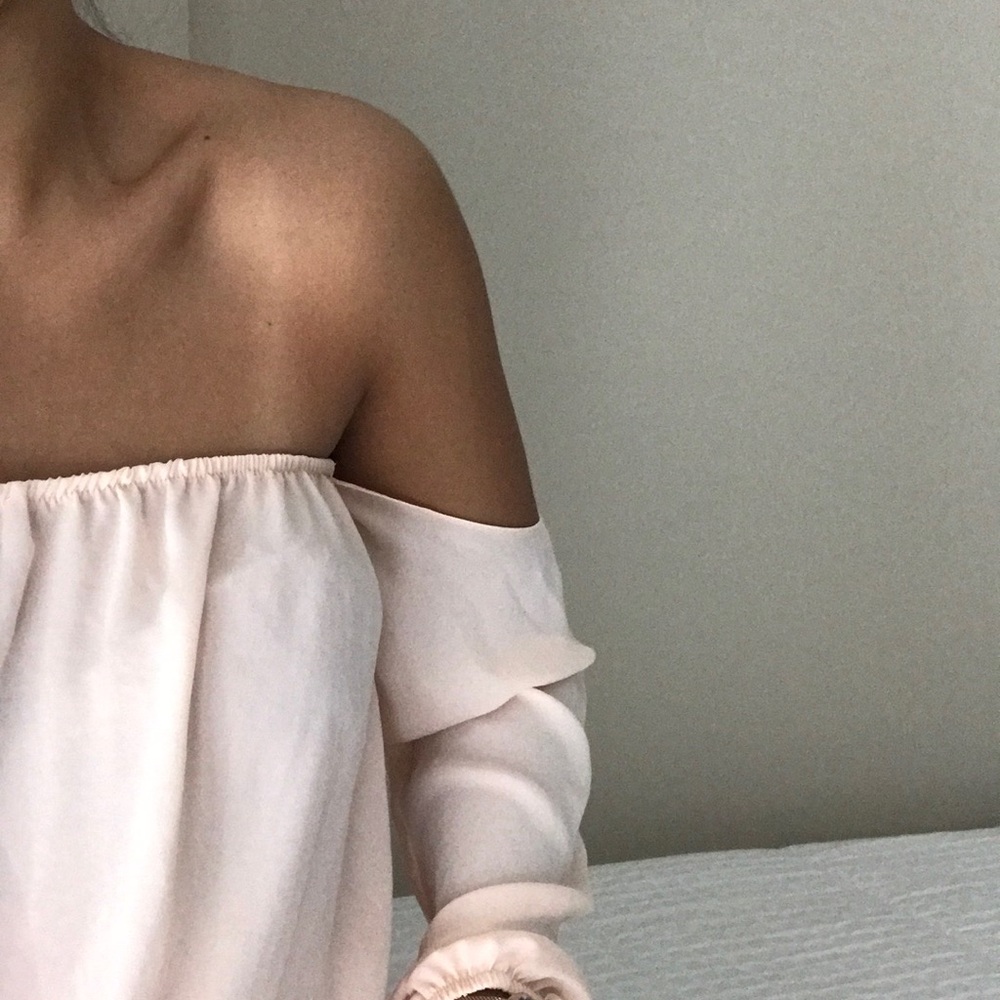 Beautiful flowy peach dress